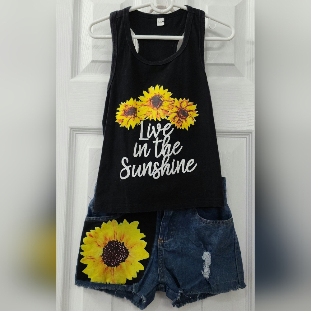 Sunflower Tank Top & Denim Shorts Set Size: 4/5